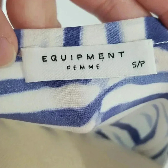 {Equipment}  Riley Endangered Tee in Bright White Zebra Print Silk Blouse - Picture 11 of 13
